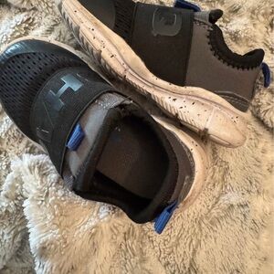 Kids' SHAQ Black Gray Sneakers with Blue Accents Boys 6 Toddler Charcoal Black